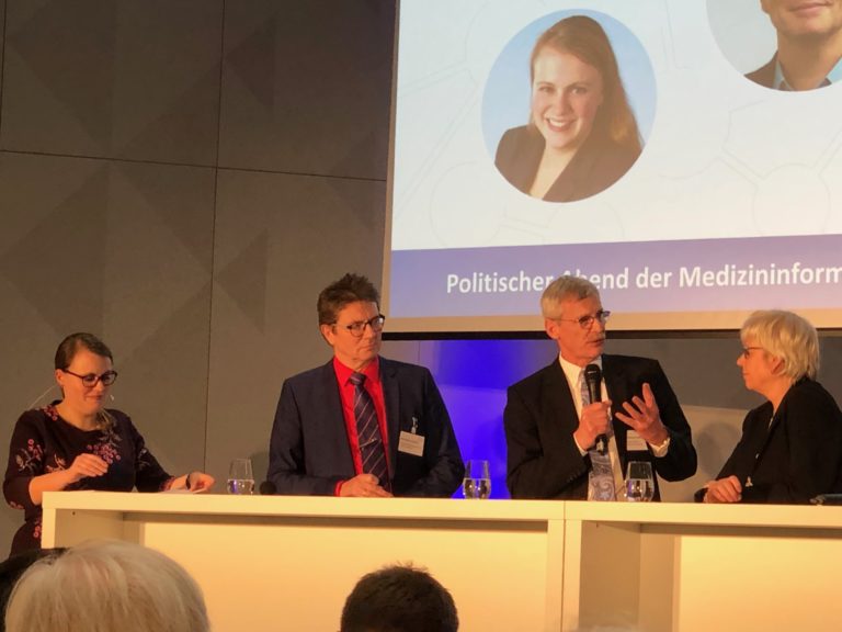 Herr Professor Prokosch vertritt das NSG auf dem Politischen Abend der MII.